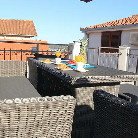 House Rokastone Apartman *