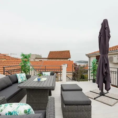 House Rokastone Split