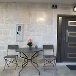 아파트 House Rokastone *