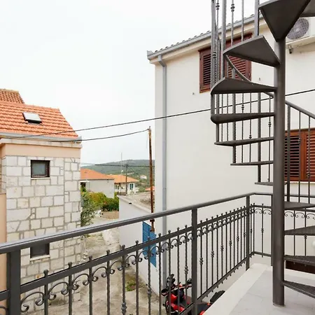 House Rokastone 아파트