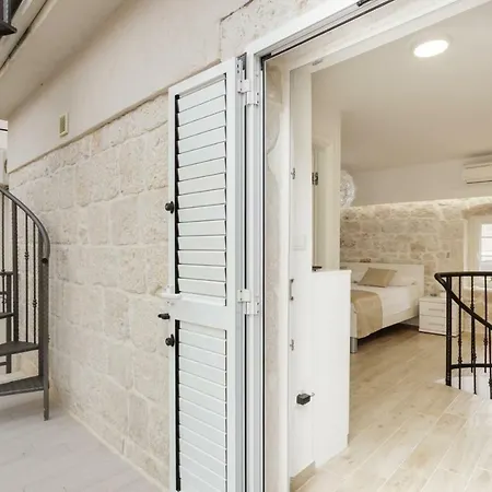 דירה House Rokastone *